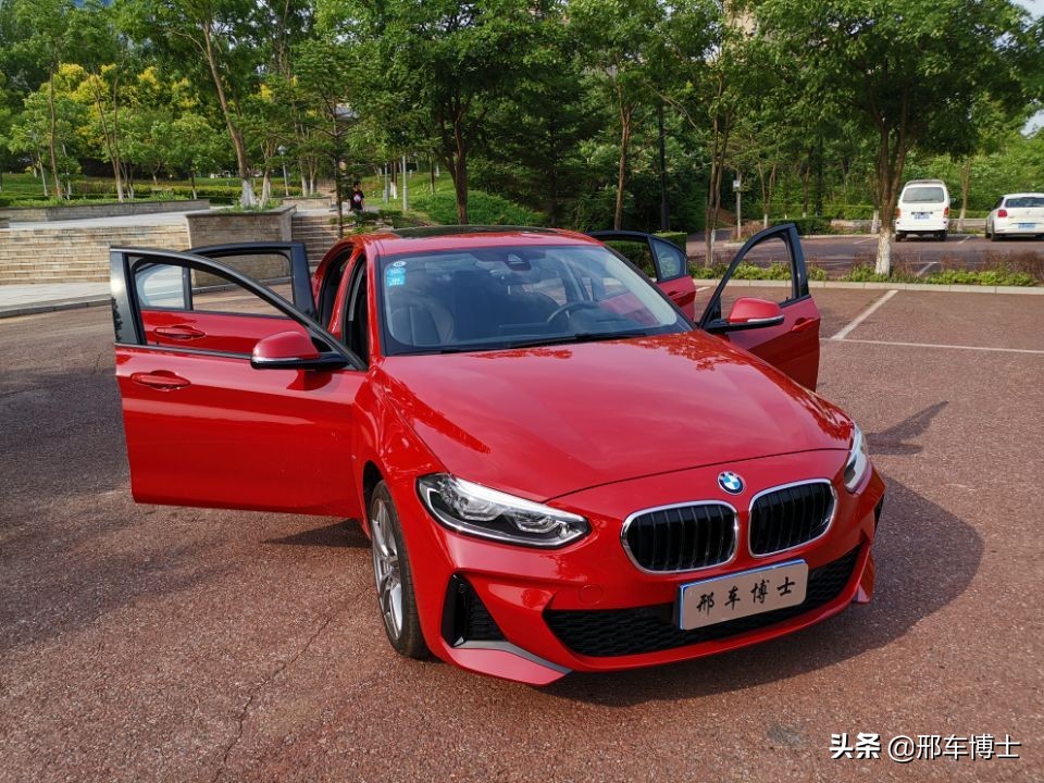 别看Ta尺寸小，照样指哪打哪——邢车博士评测BMW120iM运动套装