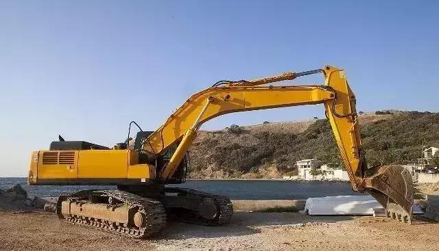 现在开挖掘机行业怎样,开挖掘机能挣到钱吗