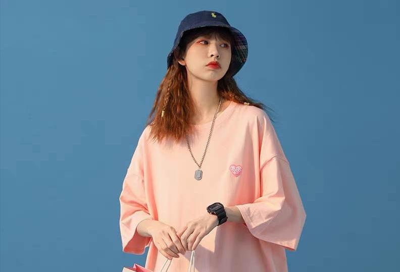 衣服太透、汗水过多,夏季穿衣烦恼多,穿衣小妙招打破穿衣尴尬