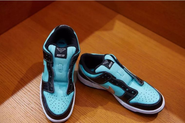 专柜随便买鞋,实体店买鞋探店