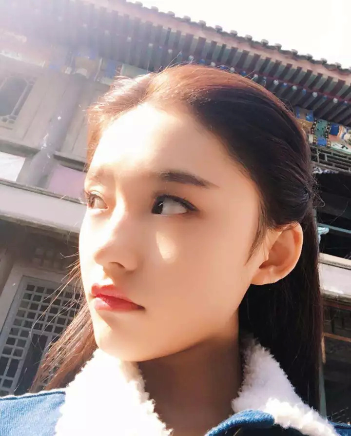 美瞳线在眼上，无妆胜有妆