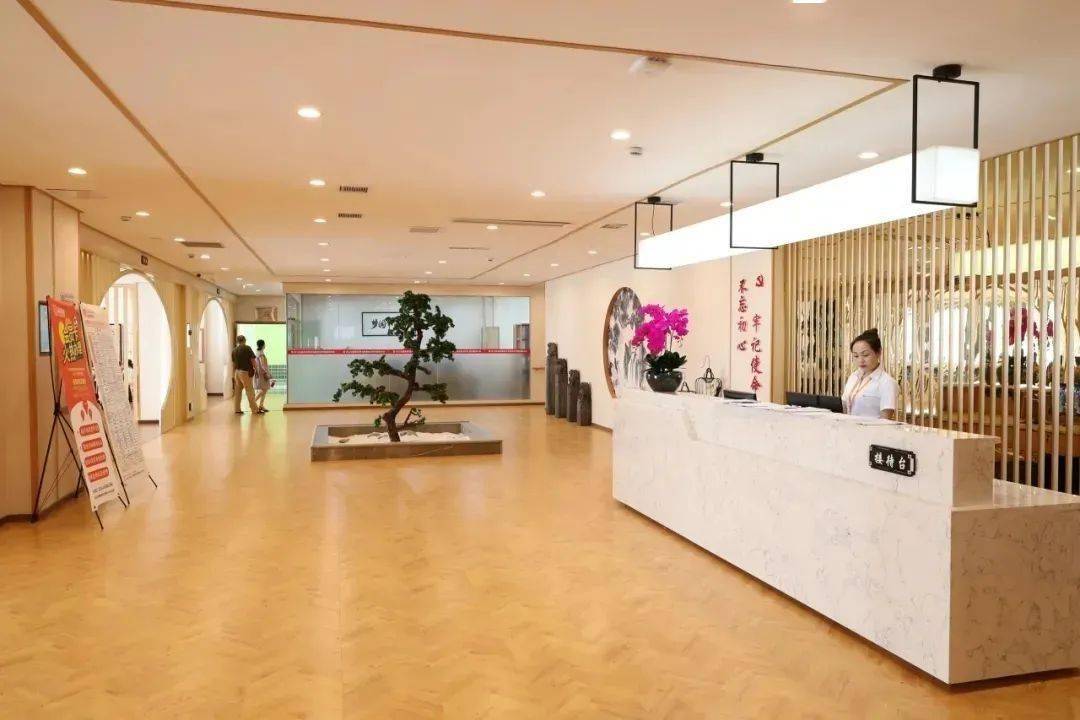 最新社区养老服务建设,今年将建成100个集中养老服务站点