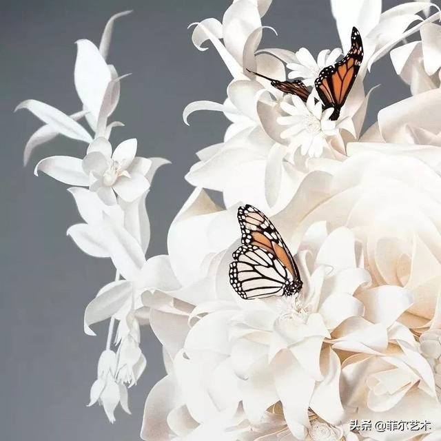 美女画家画美女，怎么看怎么美，看着她的画呼吸都要停滞了