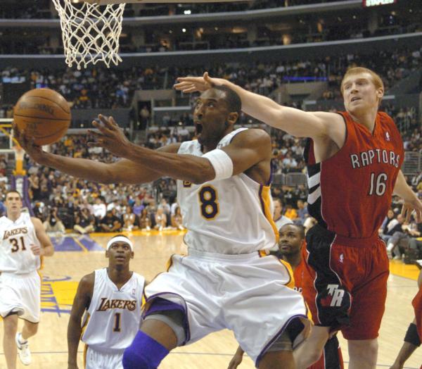 重温经典科比81分,科比永远热泪盈眶