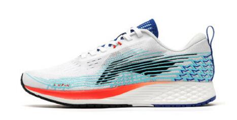 亚瑟士跑鞋和国产跑鞋,耐克跑鞋和国产跑鞋