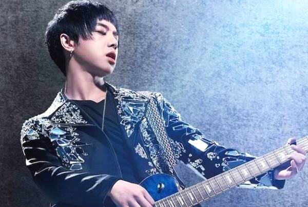 华晨宇阳光男孩,音乐鬼才华晨宇努力与天赋并存