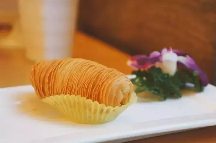 吃一口芝士菠萝包,吃一口菠萝包儿时回忆