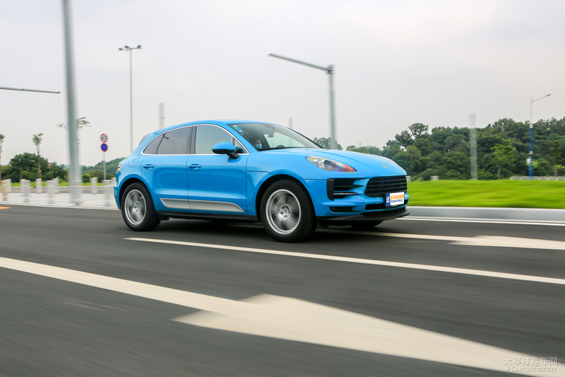 2019款保时捷macans运动suv之选 (2022款保时捷macan s深度试驾2.9t)