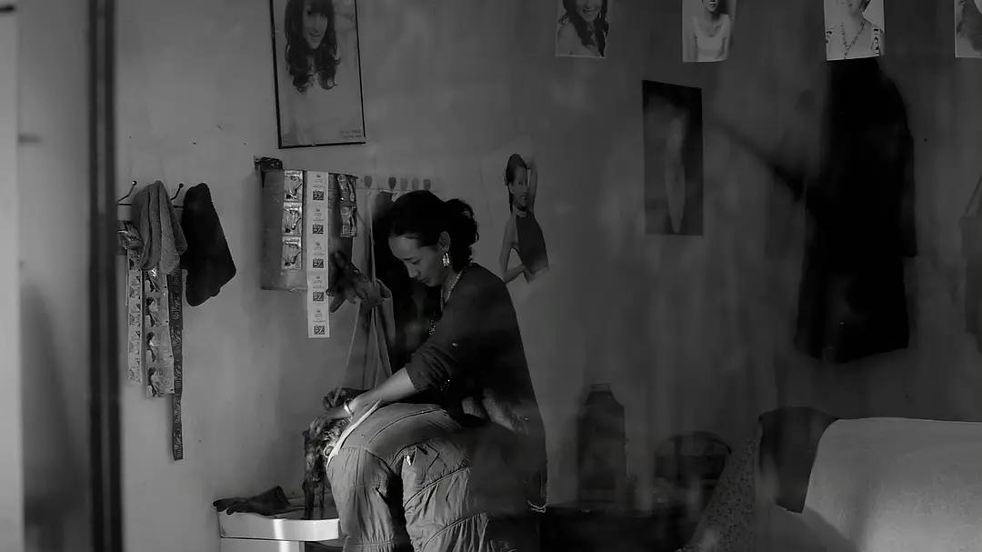 40岁牧羊人被发廊妹骗去16万血汗钱，这电影后劲太大