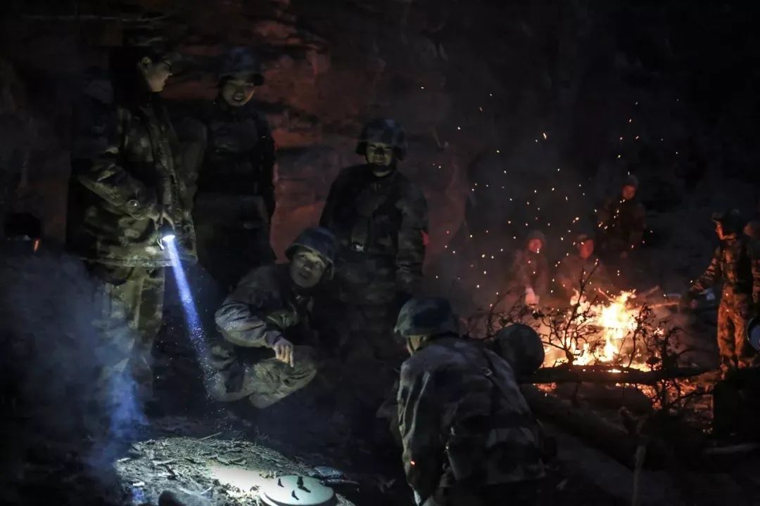 一级军士长提干营长,二级军士长提干后军衔