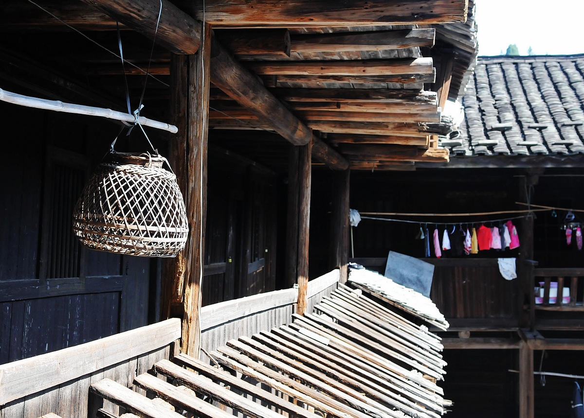 福建奇特的建筑铁宅,福建最奇观的民居老宅回忆