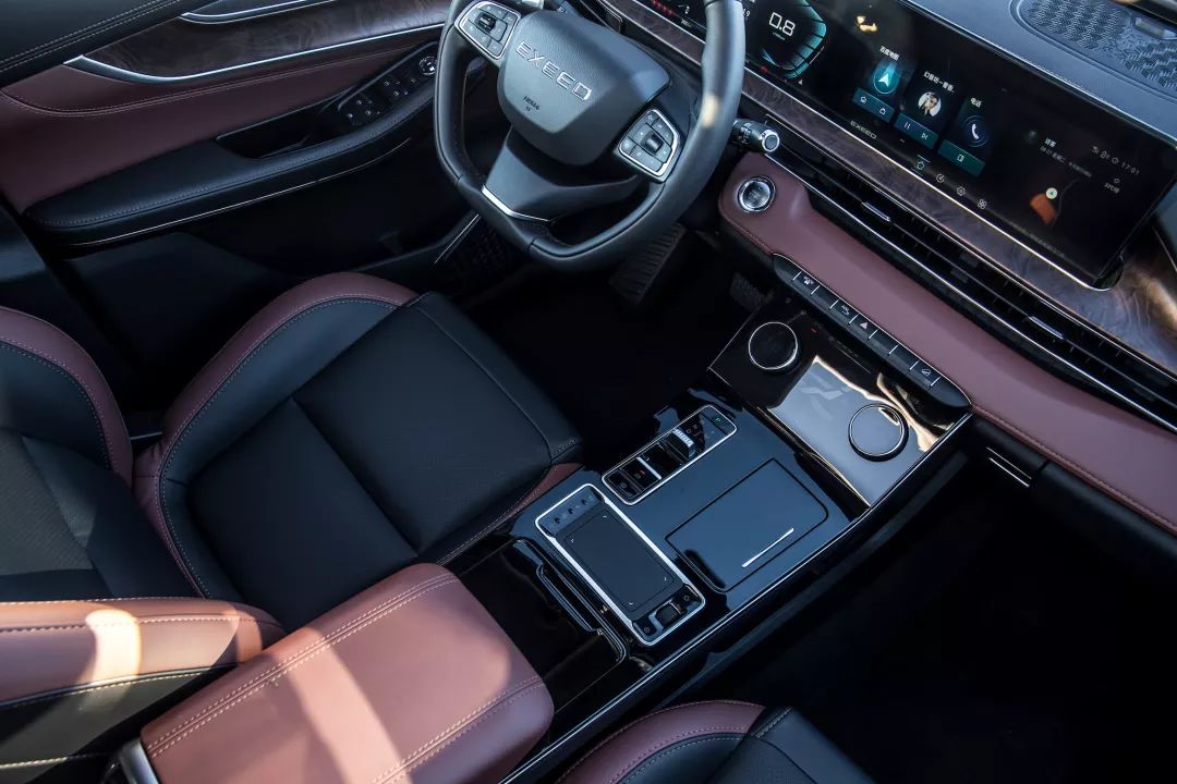 成都车展最火爆的车型,成都最大型车展购车便宜吗