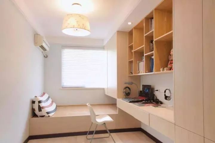 书桌上墙柜一体效果图,儿童房衣柜书桌一体小户型