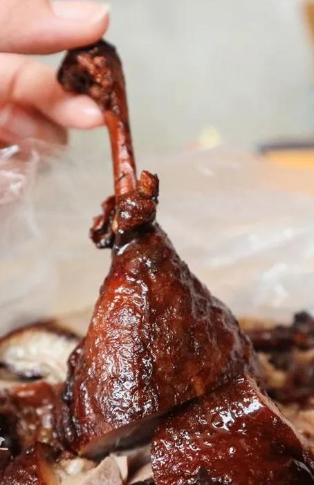 成都闹市区有家苍蝇馆子40平米,成都苍蝇馆子本地人推荐便宜好吃