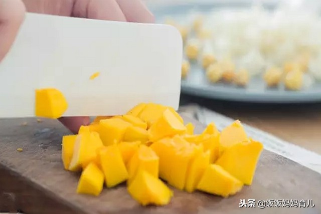 南瓜如何做给8个月宝宝吃,南瓜怎么做给8个月宝宝吃