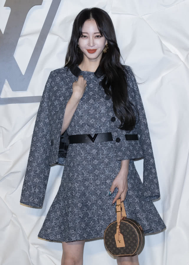 LV大秀,热巴艳压一众韩星不意外!中美韩三国妆容PK才叫精彩