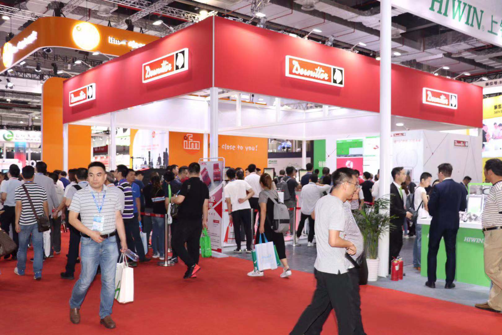 马头走秀,马头参赛演出