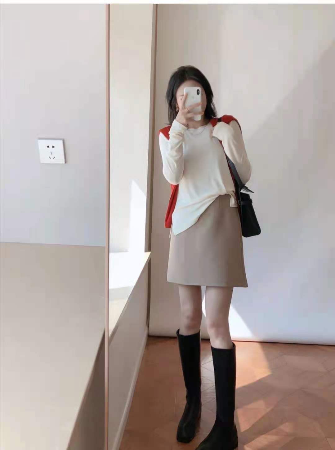 春天半身裙怎么搭配衣服,春天半身裙怎么搭配上衣图片