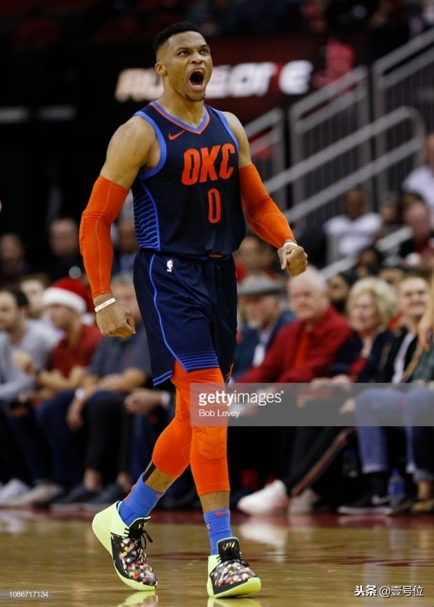 2018圣诞大战明星穿什么鞋,2018圣诞大战明星穿的球鞋