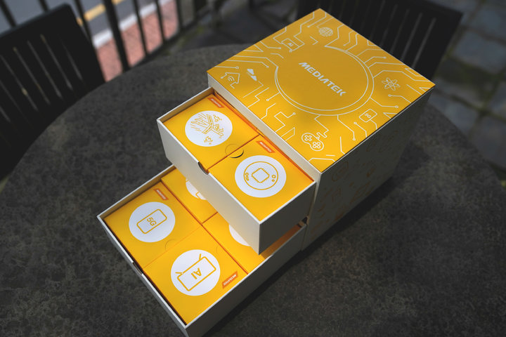 开箱视频月饼盒,月饼盒包装对比分析