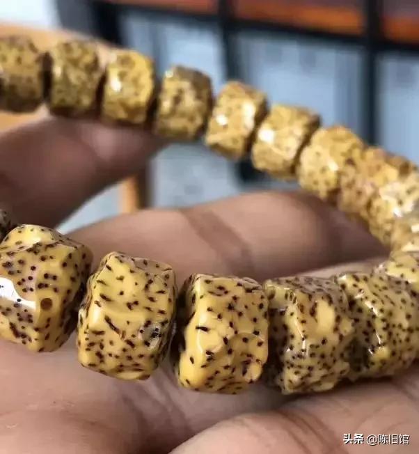 星月粘手怎么办,星月越盘越黑怎么回事啊