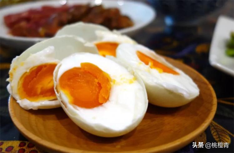 哺乳期鸭蛋怎么吃下奶,哺乳期能吃咸蛋吗