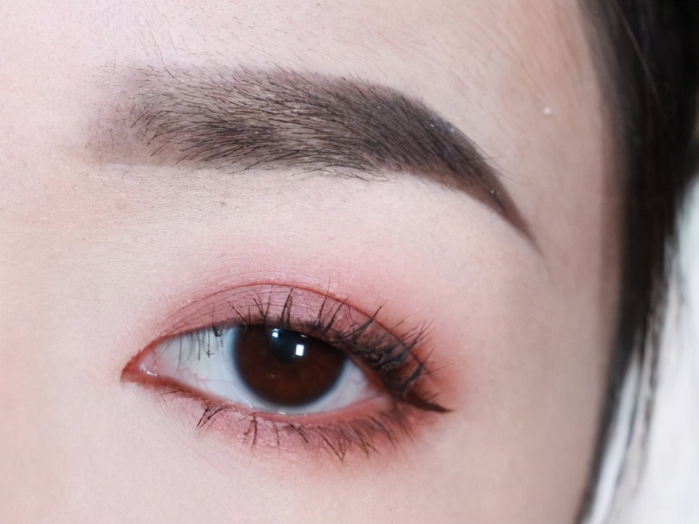 不用眼影盘就可以画的妆,不用眼影盘怎么画好看的眼妆