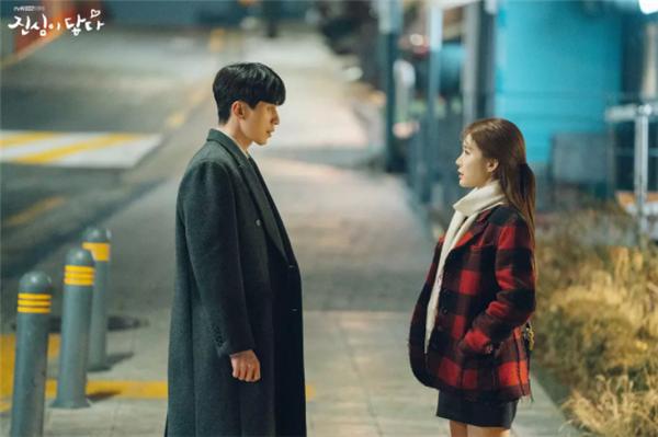 哪些超甜的韩国恋爱剧接吻,韩国rm朴叙俊和宋智孝接吻