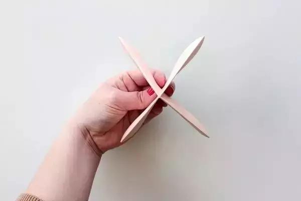 母亲节送什么手工礼物给妈妈,小孩母亲节该送妈妈什么礼物