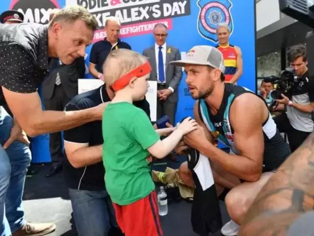 圣诞老人来了真实视频,圣诞老人来澳洲