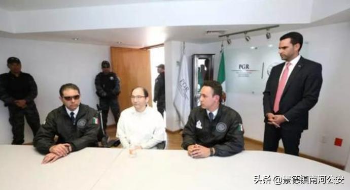 他被人称为华人毒王，用感冒药提炼原料，被捕时家里搜出两亿美金