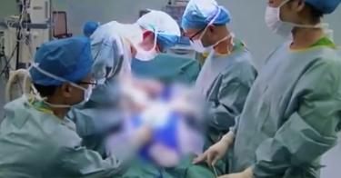 蛋蛋的忧伤！男孩*体下**疼痛被误当感冒，错过黄金救治时间