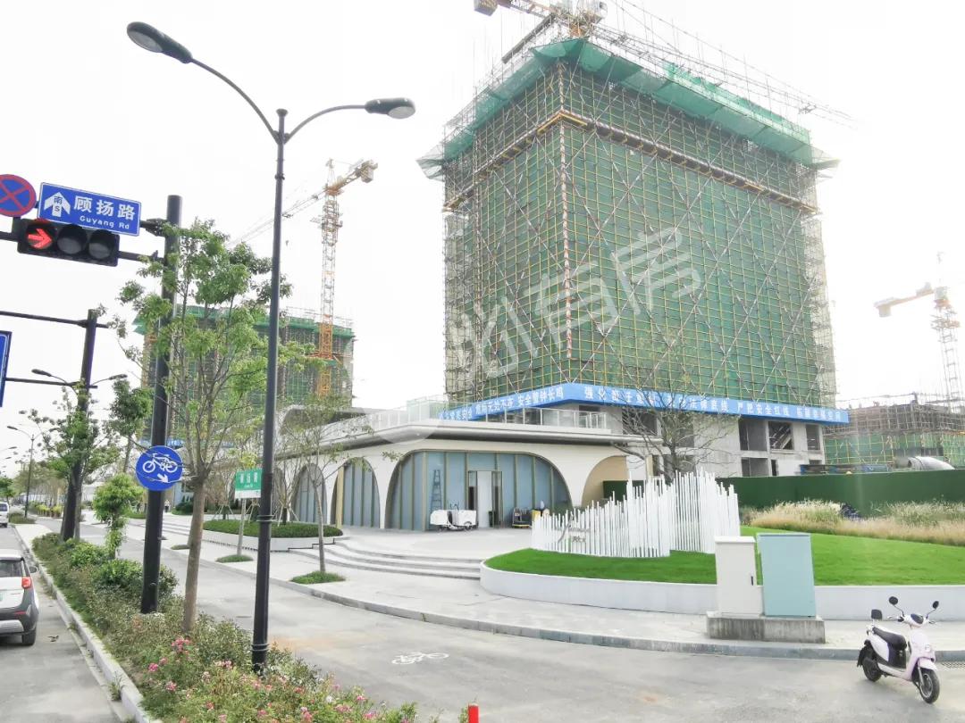 粉盘撞车，现状差又最贵的上河公元你买账吗？