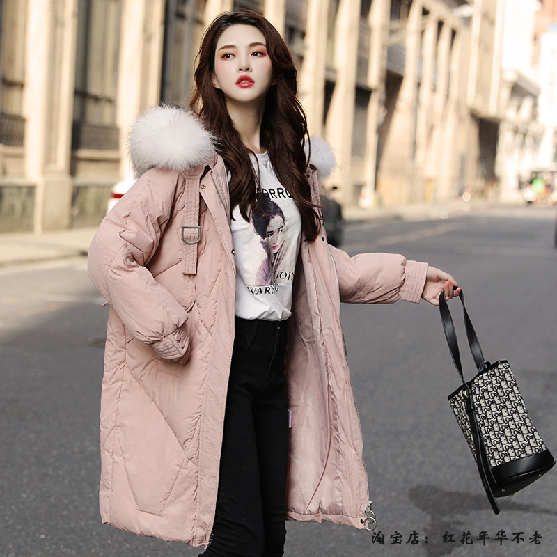 为啥现在的羽绒服都那么丑,现在不流行修身的羽绒服