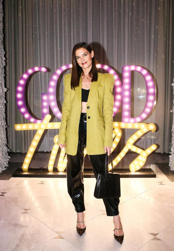 皮裤上窄下宽加长,皮裤时髦穿法