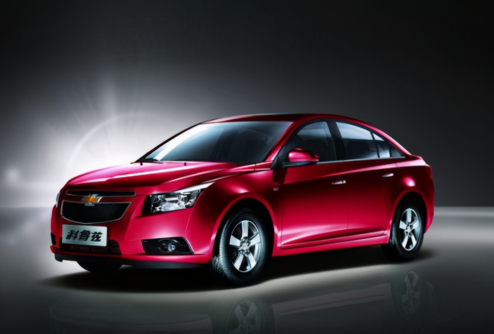 5万左右二手科鲁兹自动顶配新乡,2015年经典科鲁兹手动1.5黑红车