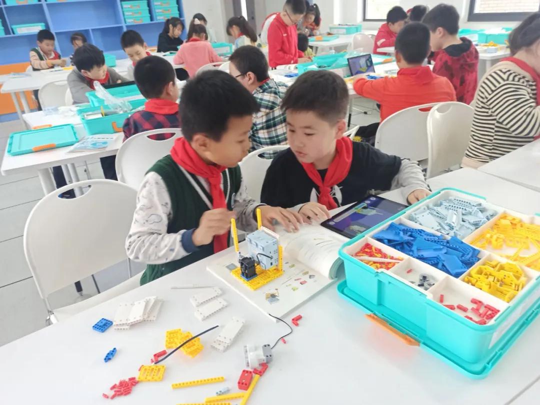 南京这所小学“弯道超车”,做了什么?