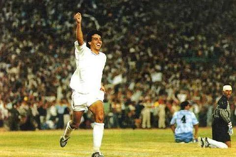 伊拉克足球英雄:生于*变政**,活于战争,死于病毒