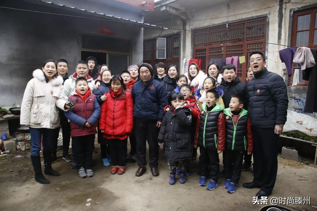 成长的路上微笑相伴,微笑向阳努力奋斗