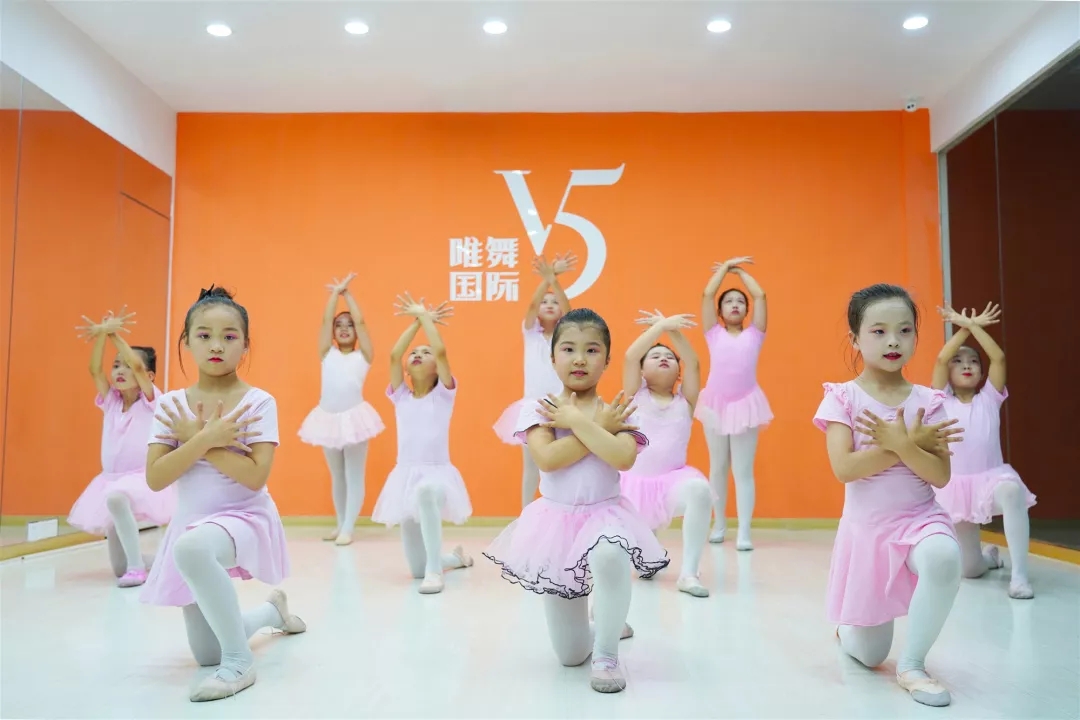 中国舞考级完满结束,考级中国舞