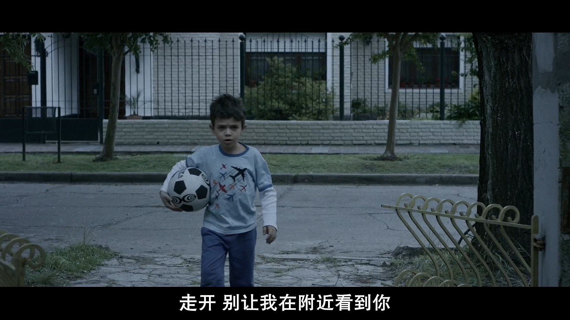 邻居天天半夜装修,邻居大半夜装修吓到了孩子