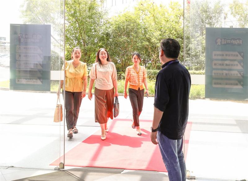 中婴网名企行丨走进爱朵集团一切源于爱的“母婴生态圈”现场见证