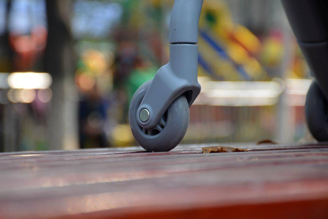 稚行遛娃箱B-Duck合作款评测:一箱两用能座还能装,券后589元