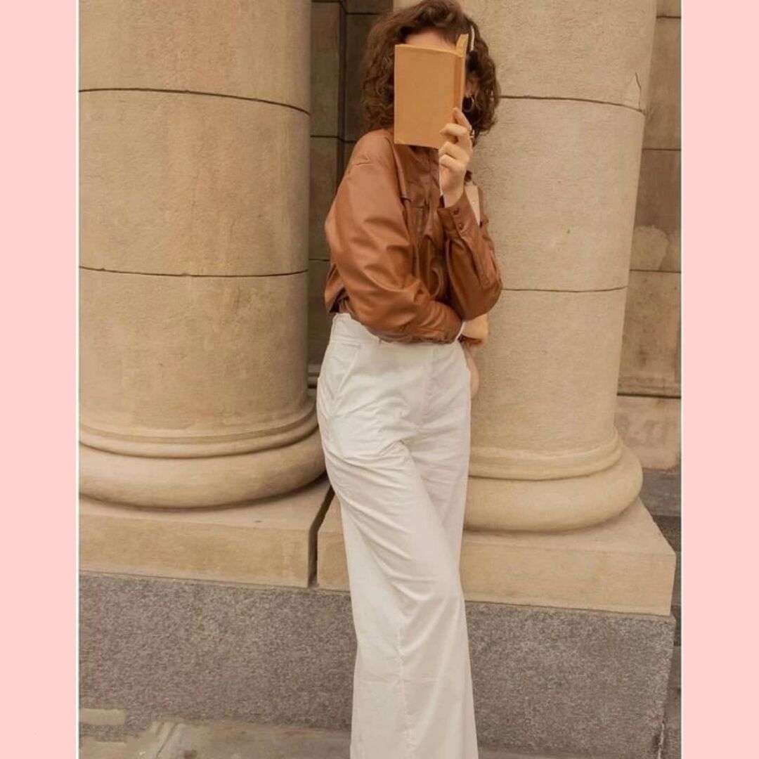 黑色和深咖色哪种颜色适合秋冬穿,浅的奶茶色在冬天里穿颇显氛围感