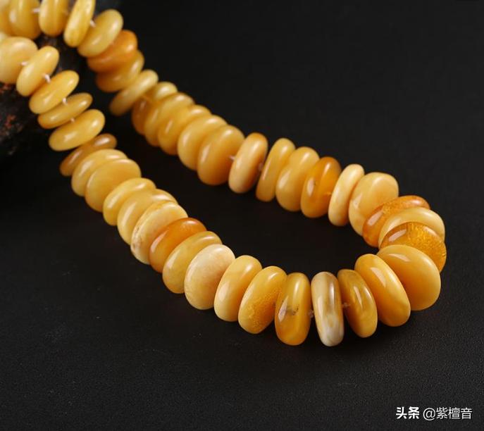 文玩手串配饰搭配教程,文玩手串如何穿好看