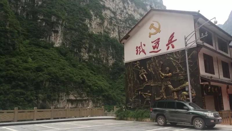 缅怀铁道兵先烈活动现场,铁道兵烈士感人视频