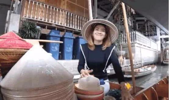 女生去泰国游玩禁忌,去泰国旅游被女人拥抱