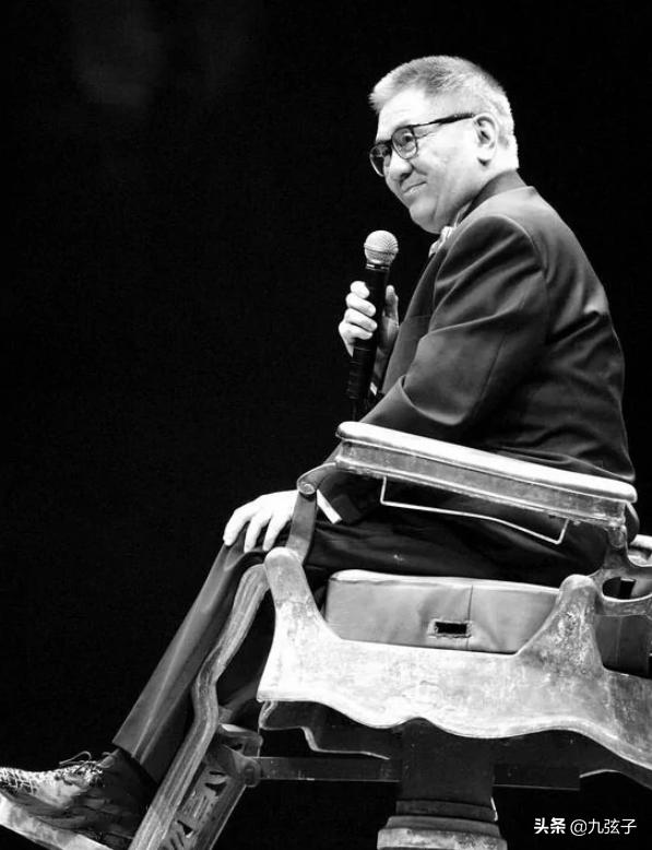 满口脏话的音乐鬼才,一婚出轨二婚娶小娇妻,63岁去世活成了传奇