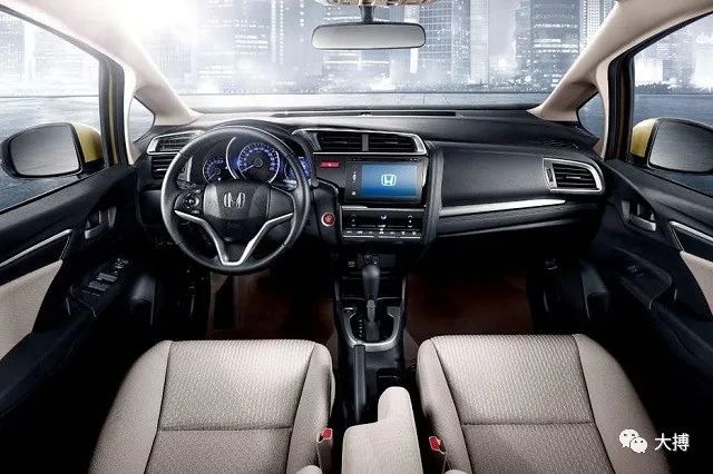 本田飞度第一代到第四代外观图片,本田飞度三代真实驾驶感受