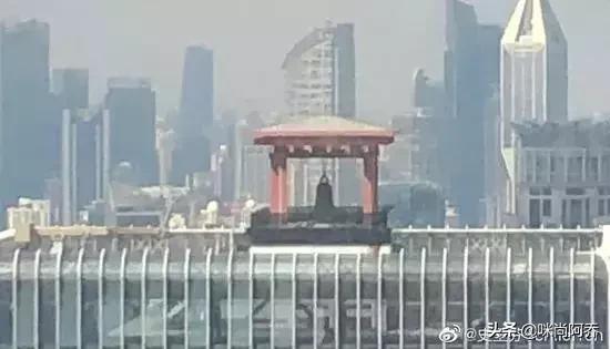 给你70万,拿一百万没有手机你愿意吗